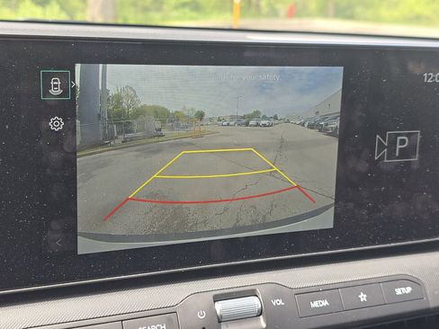 Used 2025 Kia K4 FWD image 30