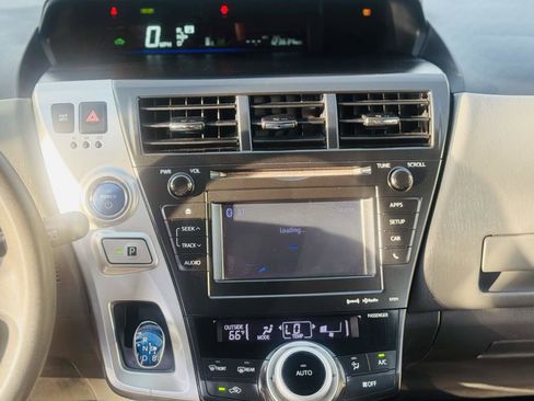 Used 2014 Toyota Prius V Two image 28