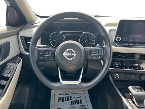 Used 2023 Nissan Rogue SV image 15