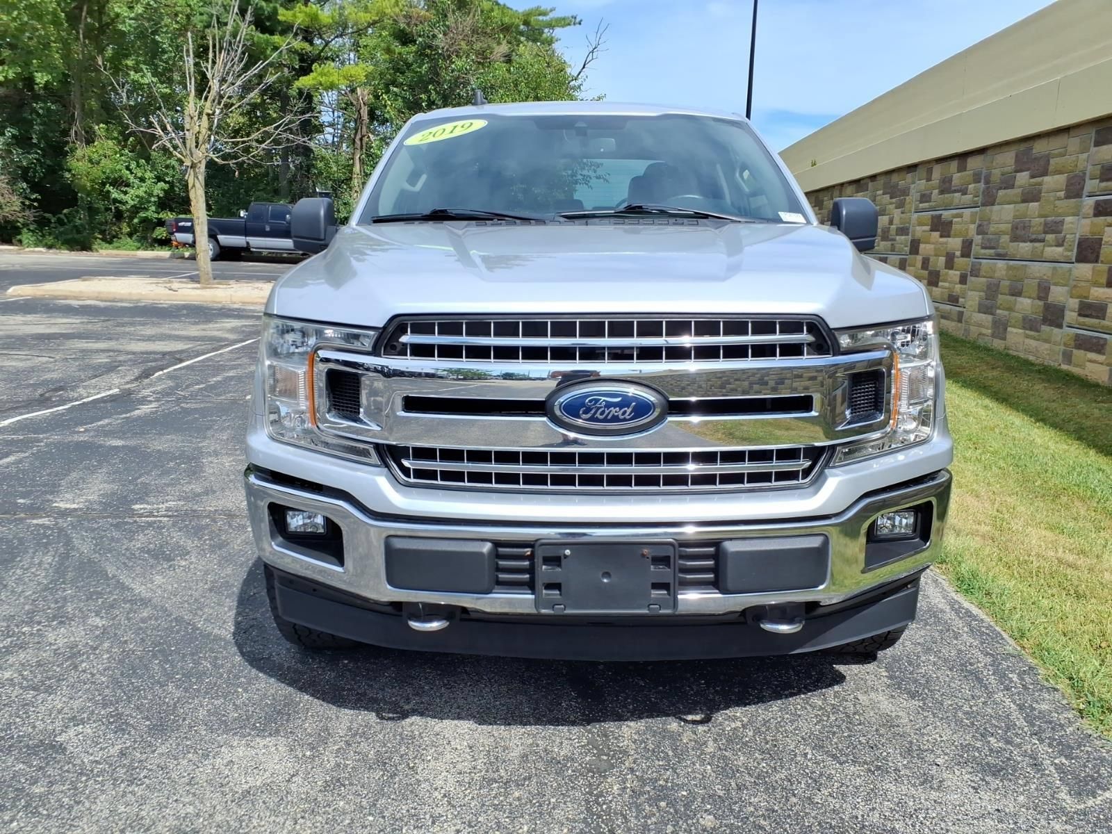 Used 2019 Ford F150 XLT w/ Equipment Group 301A Mid AWD/4WD image 3