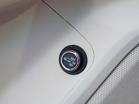 Used 2023 GMC Acadia Denali image 23