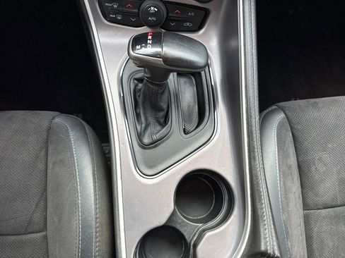 Used 2019 Dodge Challenger R/T w/ Plus Package image 21