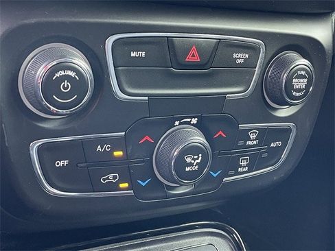 Used 2018 Jeep Compass Limited w/ Navigation Group image 20