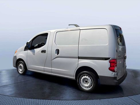 Used 2015 Nissan NV200 FWD image 4