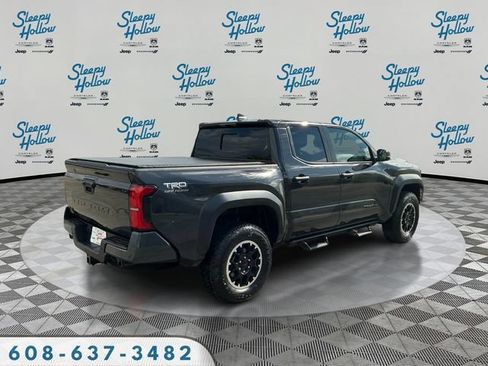Used 2025 Toyota Tacoma 4x4 Double Cab image 5