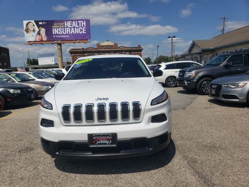 Used 2014 Jeep Cherokee Sport AWD/4WD image 5