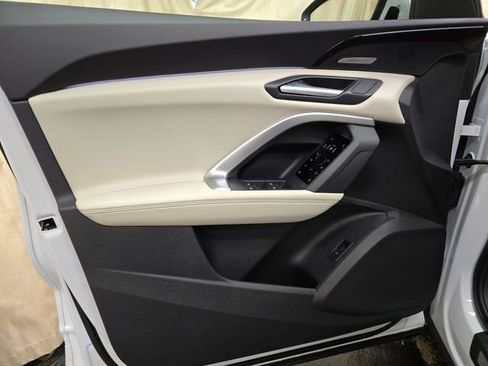 Used 2025 Audi Q5 Premium Plus w/ Premium Plus image 17