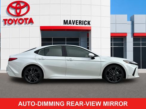 New 2026 Toyota Camry Hybrid FWD image 6