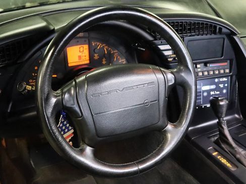 Used 1992 Chevrolet Corvette Coupe image 11