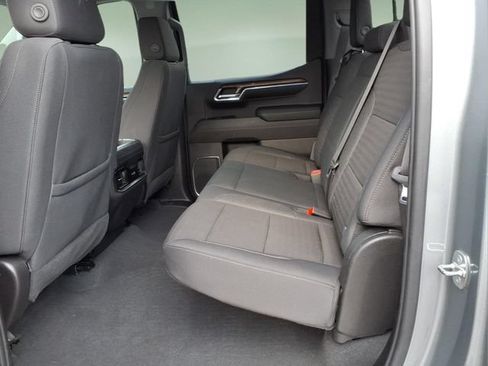 Used 2024 Chevrolet Silverado 1500 LT Trail Boss w/ Convenience Package II AWD/4WD image 11