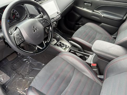 Used 2024 Mitsubishi Outlander Sport SE image 10