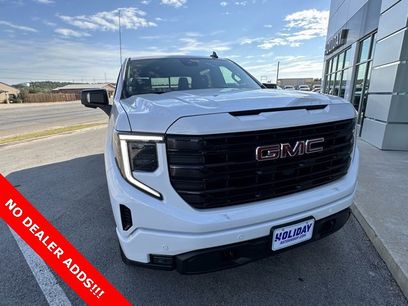 New 2026 GMC Sierra 1500 Elevation w/ Elevation Premium Package
