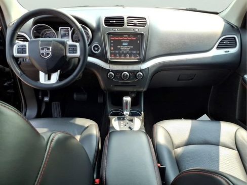 Used 2018 Dodge Journey GT w/ Driver Convenience Group AWD/4WD image 11