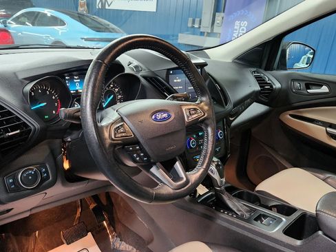 Used 2019 Ford Escape SEL image 8