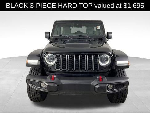 Used 2024 Jeep Wrangler Unlimited Rubicon AWD/4WD image 2