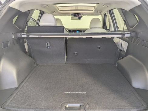 Certified 2025 Hyundai Tucson Limited AWD/4WD image 28