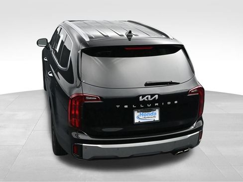 Used 2023 Kia Telluride S FWD image 30