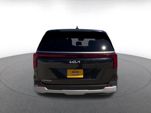 Used 2026 Kia Carnival FWD image 12