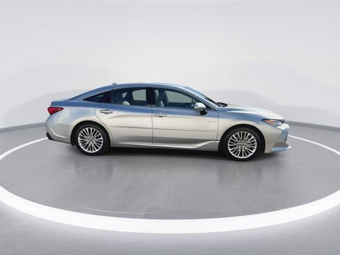 Certified 2019 Toyota Avalon Limited w/ Advanced Safety Package image 9