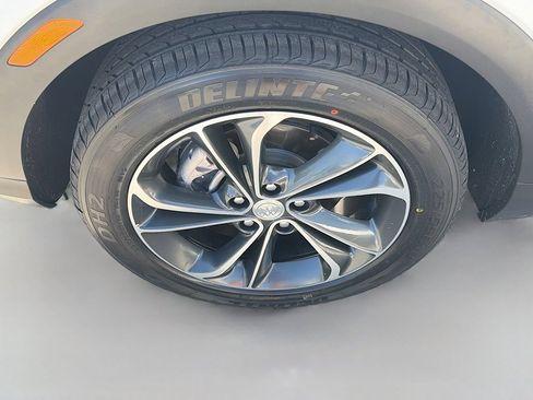 Used 2022 Buick Encore GX Select FWD image 35