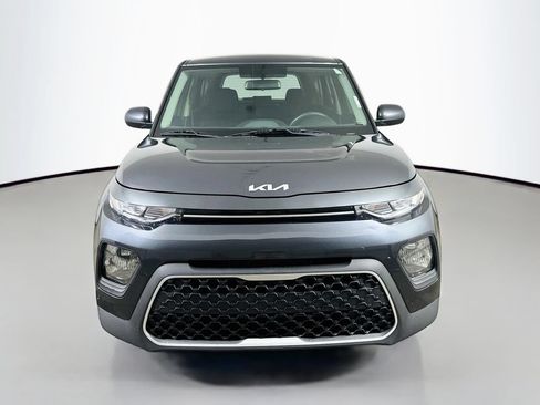Used 2022 Kia Soul LX FWD image 2