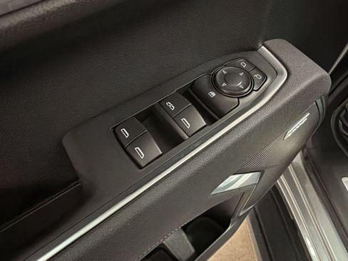 Used 2025 Chevrolet Silverado 1500 LT Trail Boss w/ Convenience Package II AWD/4WD image 28