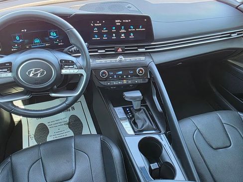 Used 2023 Hyundai Elantra Limited image 26