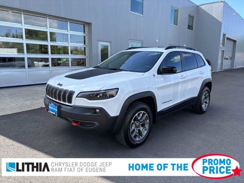 Used 2022 Jeep Cherokee Trailhawk w/ Comfort/Convenience Group AWD/4WD image 1