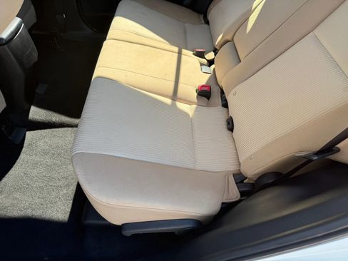 Used 2015 Toyota RAV4 XLE image 24