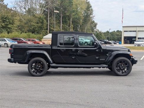 Certified 2023 Jeep Gladiator Overland image 3