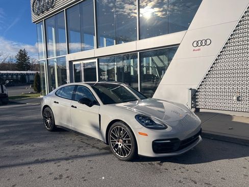 Used 2023 Porsche Panamera 4 Platinum Edition image 8