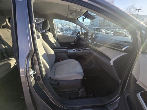 Certified 2024 Toyota Sienna LE image 11
