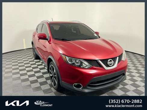 Used 2017 Nissan Rogue Sport SL image 1