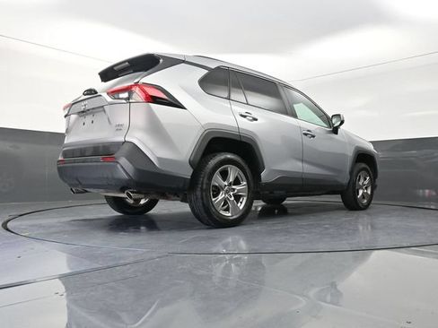 Used 2025 Toyota RAV4 XLE AWD/4WD image 37