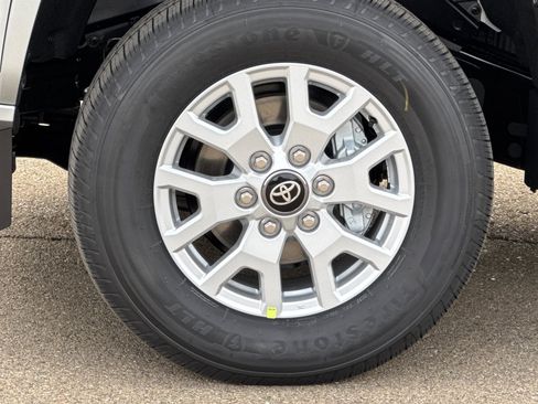 New 2025 Toyota Tacoma SR5 image 32