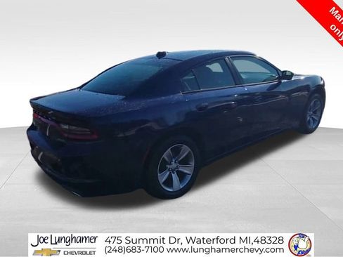 Used 2015 Dodge Charger SXT image 8