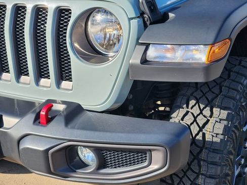 Used 2023 Jeep Wrangler Unlimited Rubicon AWD/4WD image 8