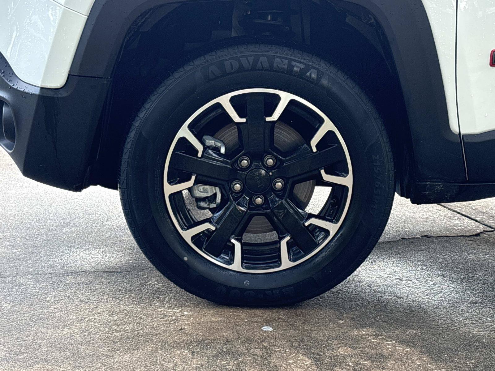 Certified 2023 Jeep Renegade Trailhawk AWD/4WD image 10