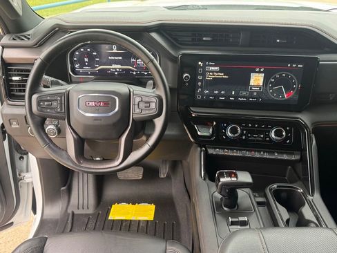 Used 2024 GMC Sierra 1500 AT4 w/ Technology Package AWD/4WD image 24