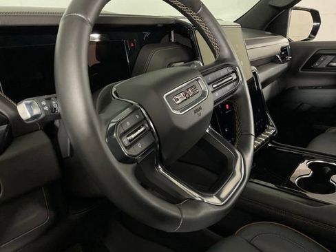 Used 2025 GMC Yukon AT4 w/ AT4 Premium Package AWD/4WD image 22