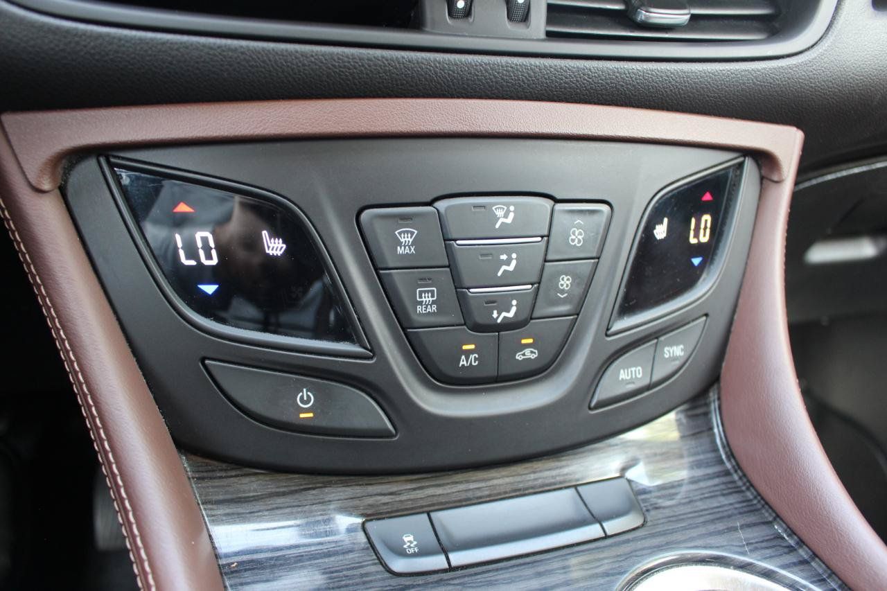 Used 2017 Buick Envision Premium AWD/4WD image 29