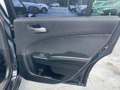 Used 2017 Dodge Charger R/T w/ Navigation & Travel Group RWD image 23