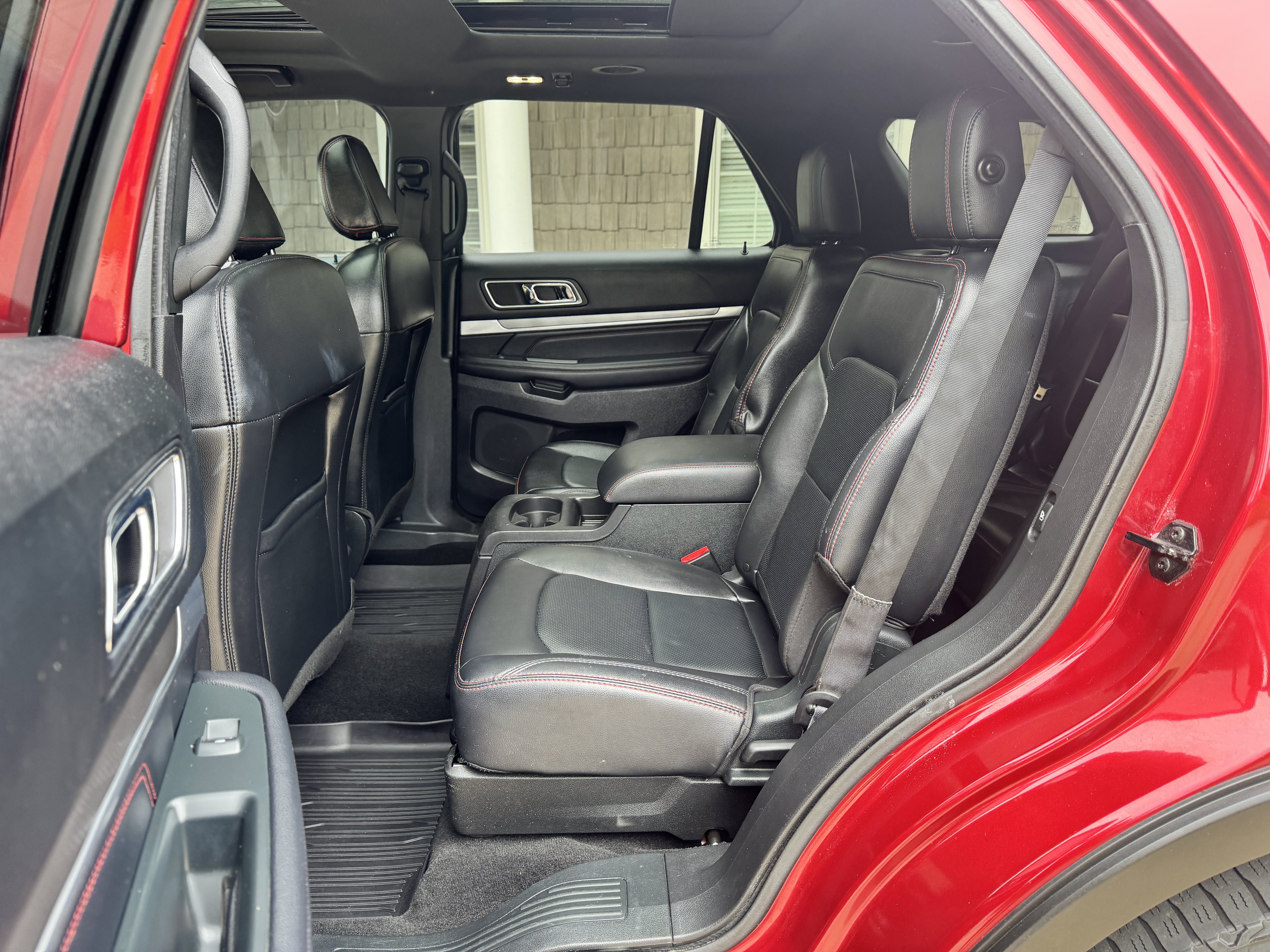 Used 2019 Ford Explorer Sport w/ Ford Safe & Smart Package AWD/4WD image 12