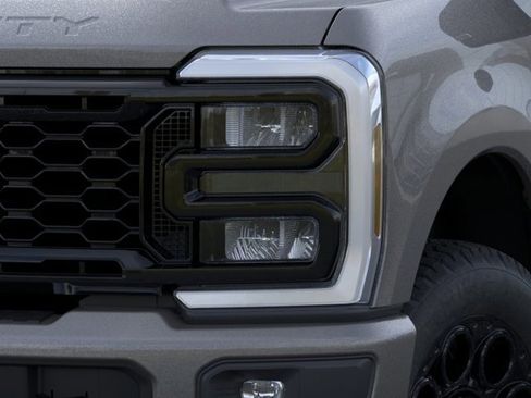 New 2026 Ford F250 Lariat w/ Black Appearance Package AWD/4WD image 18