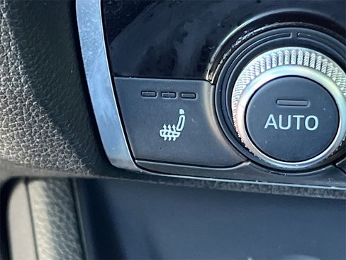 Used 2020 Audi Q3 2.0T Premium Plus image 28