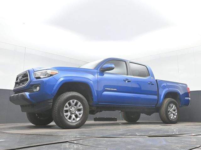 Used 2017 Toyota Tacoma SR5 w/ Tow Package AWD/4WD image 40