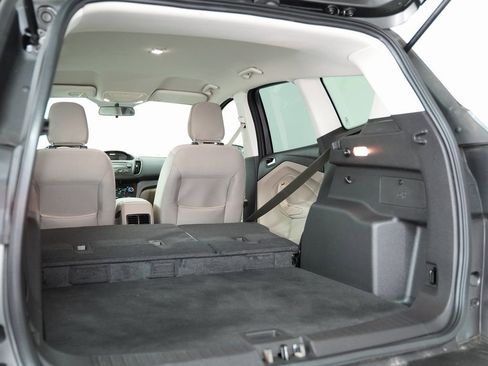 Used 2018 Ford Escape SE image 32