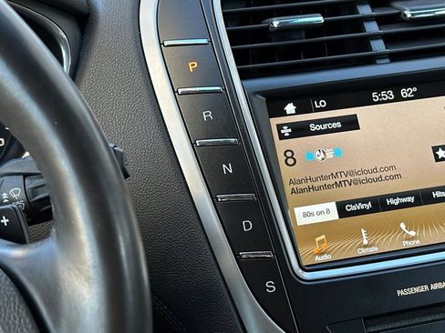 Used 2016 Lincoln MKX Reserve w/ Technology Package image 21