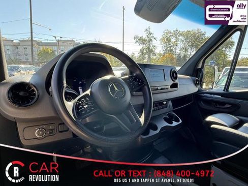 Used 2023 Mercedes-Benz Sprinter 1500 w/ Parking Package image 11