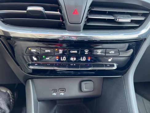 Used 2025 Buick Encore GX Avenir w/ Avenir Technology Package AWD/4WD image 20